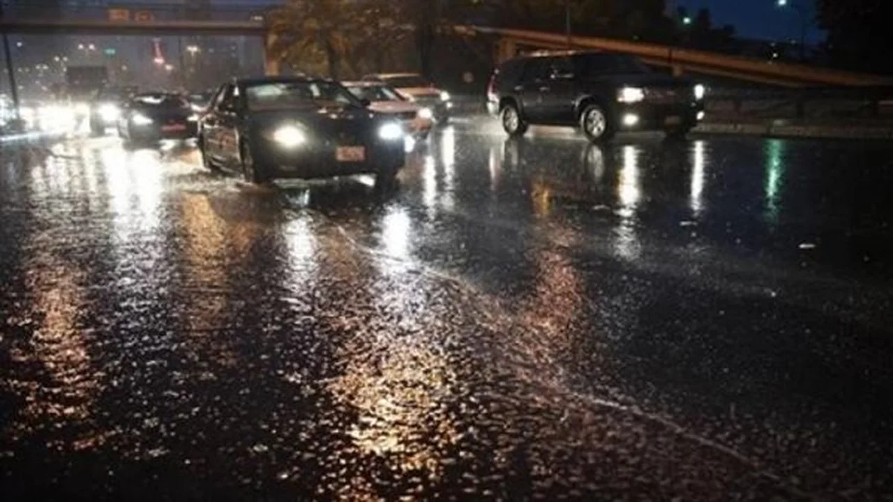 خرائط الصقيع.. الأرصاد تحدد مواقع سقوط الأمطار في 7 محافظات مصرية وتُحذر السكان